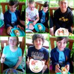 Samodzielnie przygotowane śniadanie na świeżym powietrzu – zajęcia klas najstarszych 🌞🍅🥒🥗🙂